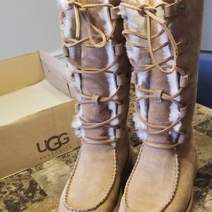UGG Boots tan